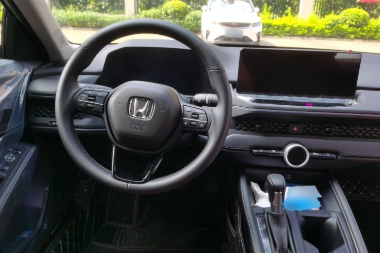 Used Honda Accord 2025 260TURBO Luxury Edition Steering Wheel