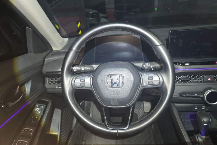 Used Honda Accord 2025 260TURBO Luxury Edition Steering Wheel
