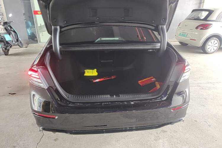 Used Honda Accord 2025 Sport Series 260TURBO Luxury Edition Trunk