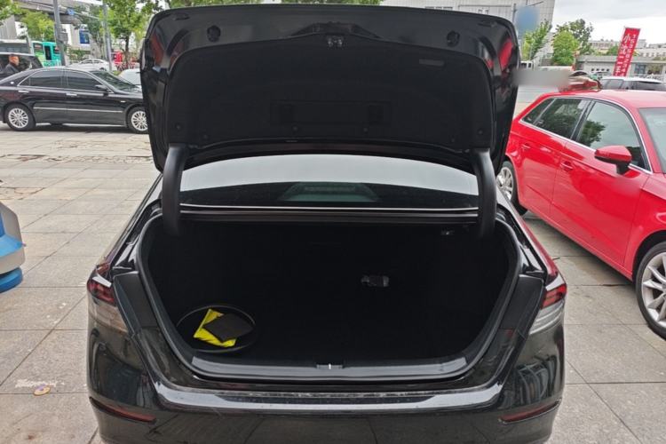 Used Honda Accord 2025 Sport Series 260TURBO Luxury Edition Trunk