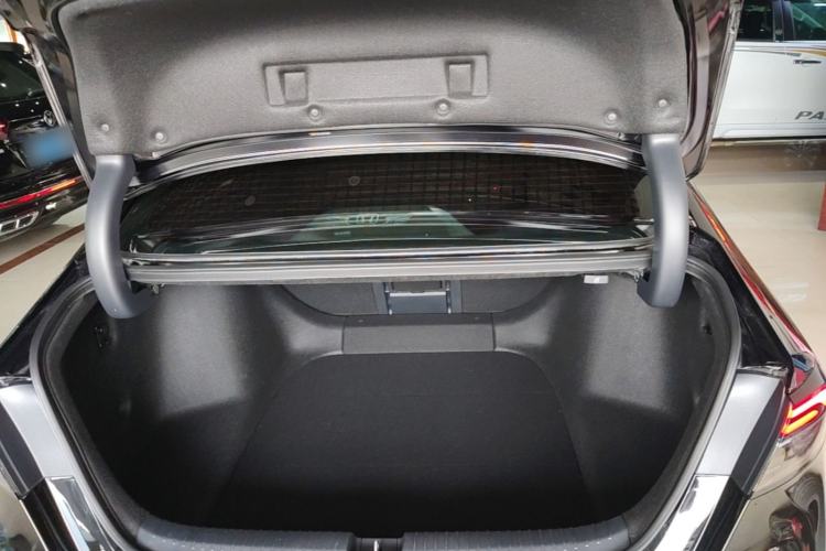 Used Honda Accord 2025 Sport Series 260TURBO Luxury Edition Trunk