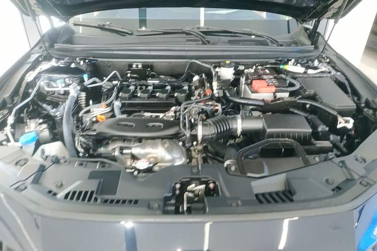 Used Honda Accord 2025 Sport Series 260TURBO Luxury Edition Engine Bay
