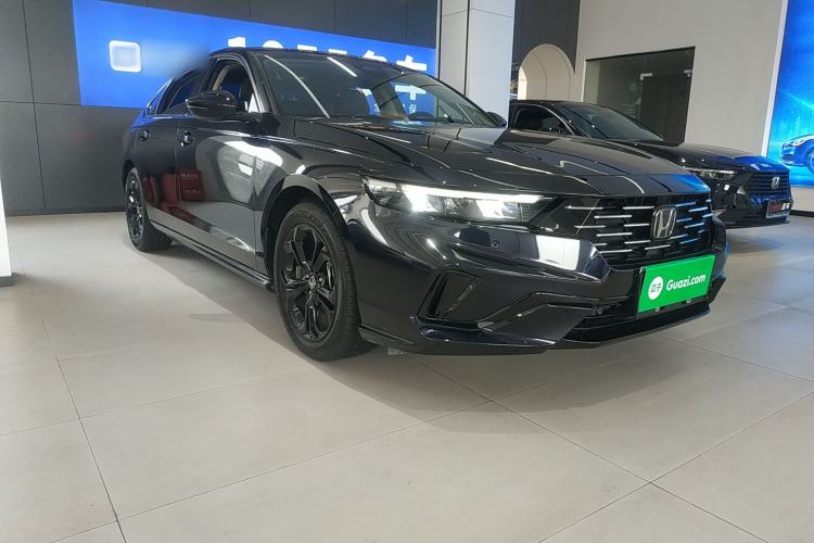 Used Honda Accord 2025 Sport Series 260TURBO Luxury Edition Front Right 45 Deg