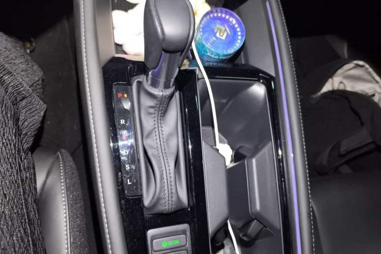 Used Honda Accord 2025 260TURBO Luxury Edition Gear Lever