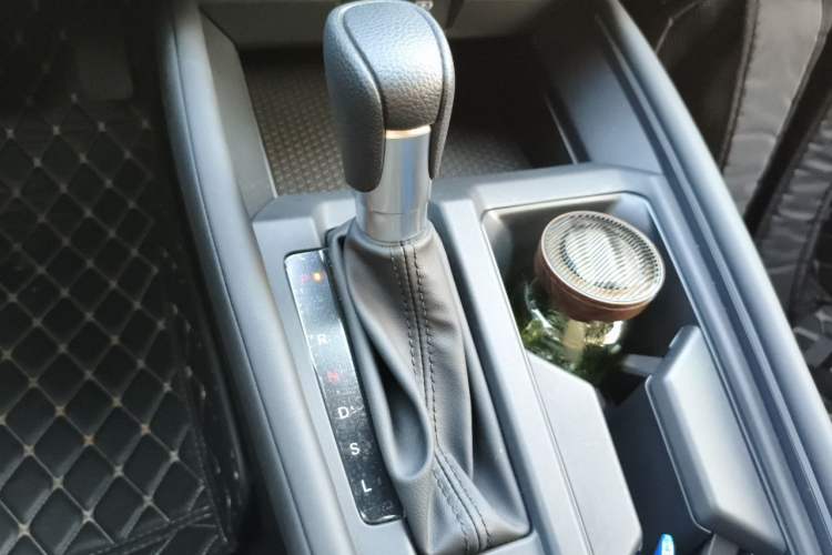 Used Honda Accord 2025 Sports Series 260TURBO Comfort Edition Gear Lever