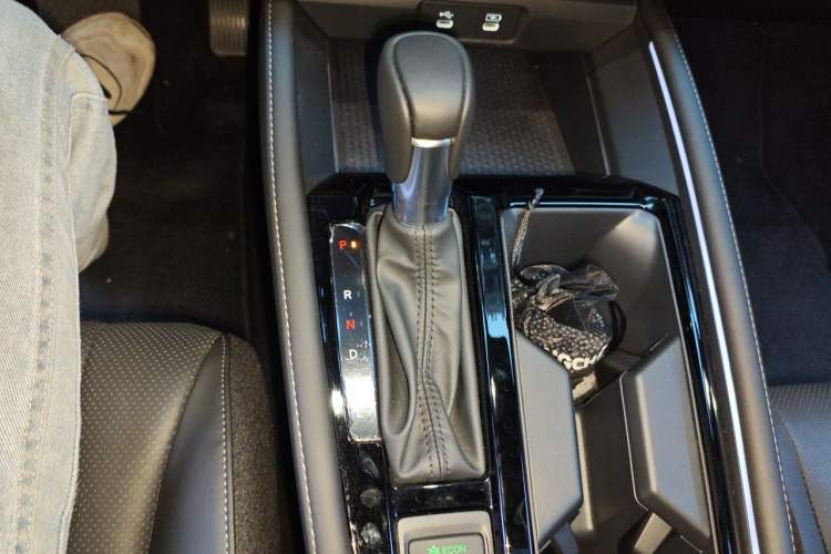 Used Honda Accord 2025 Sport Series 260TURBO Prestige Edition Gear Lever