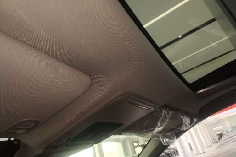 Used Honda Accord 2025 Sport Series 260TURBO Luxury Edition Headliner
