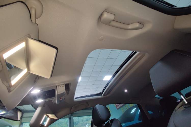 Used Honda Accord 2025 260TURBO Luxury Edition Headliner