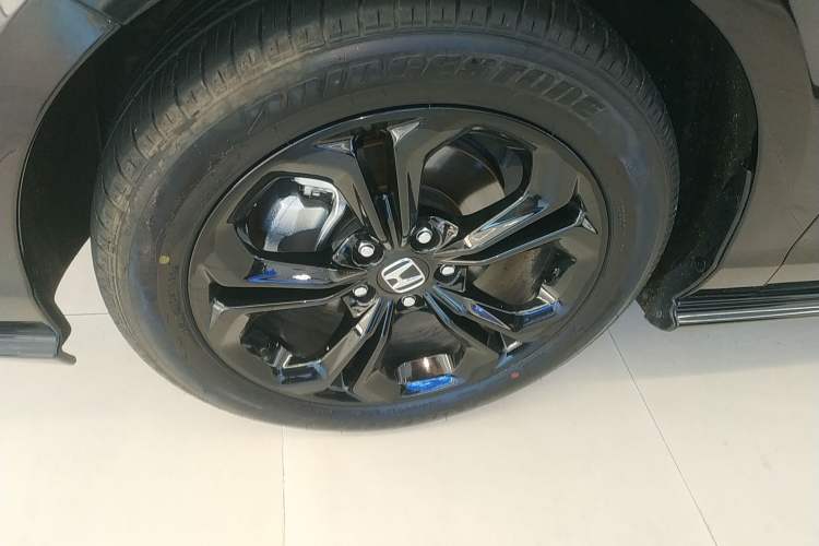 Used Honda Accord 2025 Sport Series 260TURBO Luxury Edition Left Front Wheel Hub