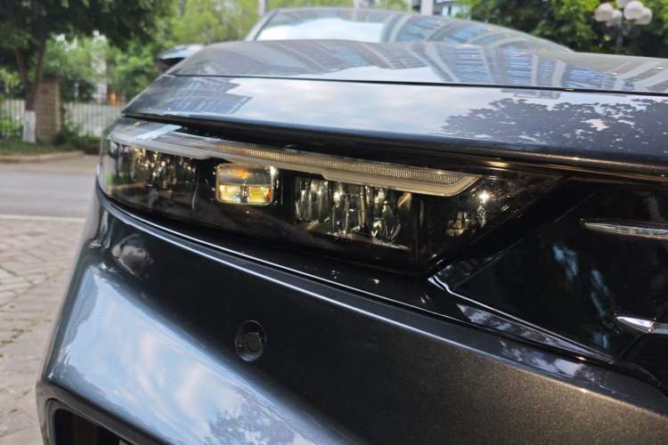 Used Honda Accord 2025 Sport Series 260TURBO Prestige Edition Right Front Headlight