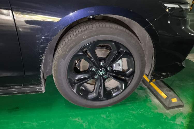 Used Honda Accord 2025 260TURBO Luxury Edition Right Front Wheel Hub
