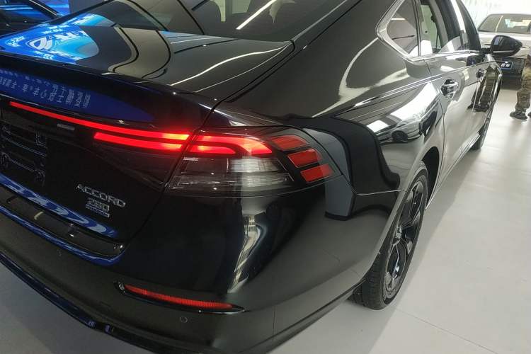 Used Honda Accord 2025 Sport Series 260TURBO Luxury Edition Right Rear Taillight