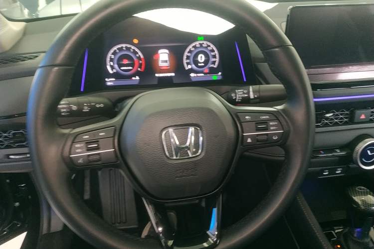 Used Honda Accord 2025 Sport Series 260TURBO Luxury Edition Steering Wheel