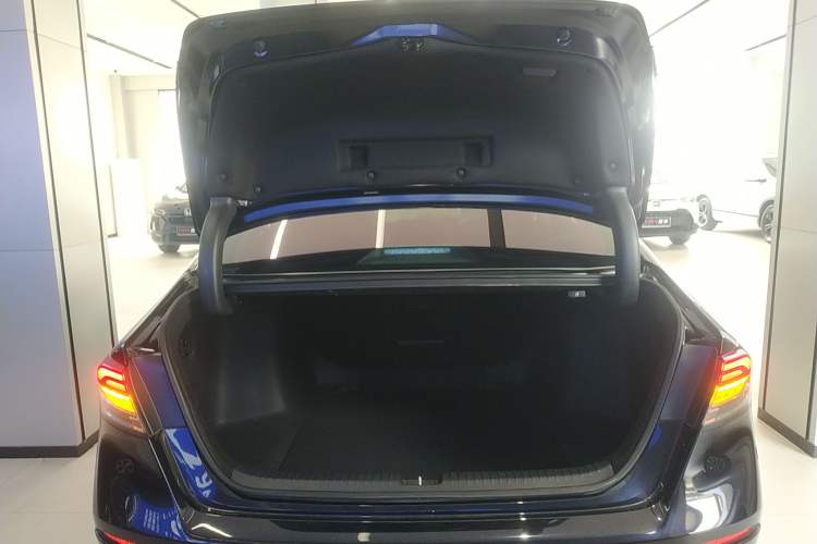 Used Honda Accord 2025 Sport Series 260TURBO Luxury Edition Trunk
