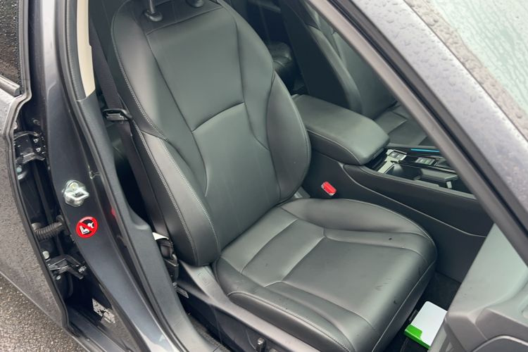 Used Honda Accord 2025 260TURBO Luxury Edition Right Front Seat