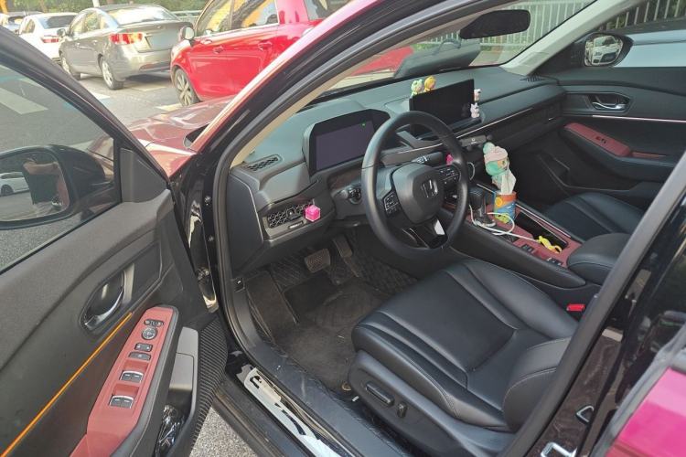 Used Honda Accord 2025 260TURBO Luxury Edition Driver Seat