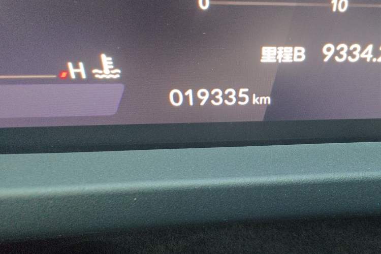 Used Honda Accord 2025 260TURBO Luxury Edition Odometer Close Up