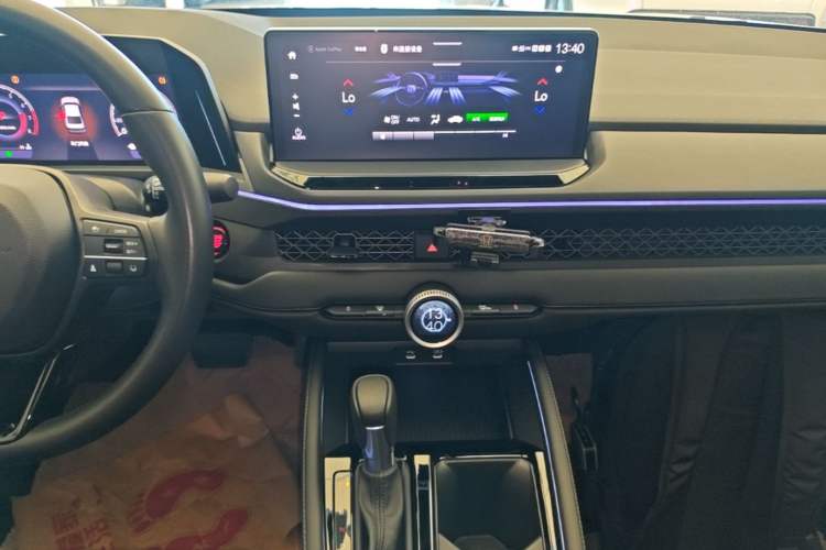 Used Honda Accord 2025 260TURBO Luxury Edition Audio And AC Panel
