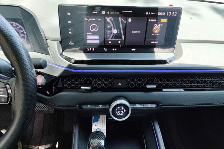 Used Honda Accord 2025 Sport Series 260TURBO Prestige Edition Audio And AC Panel