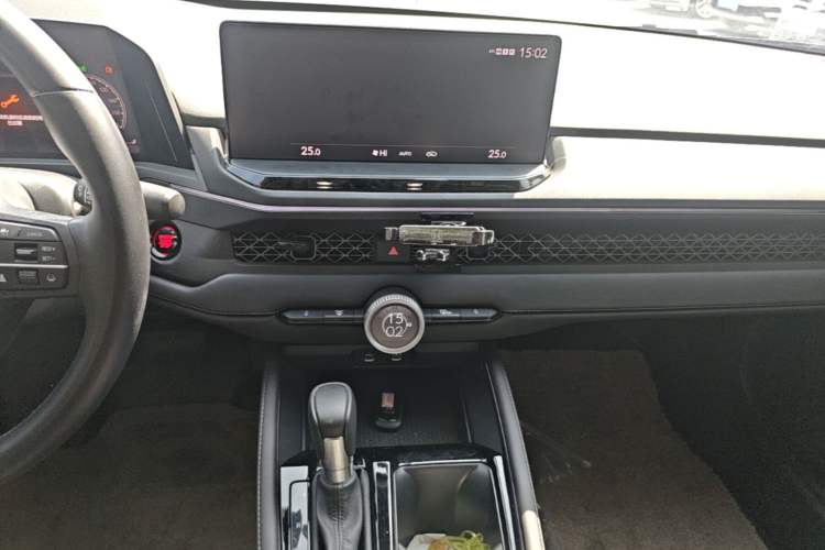 Used Honda Accord 2025 260TURBO Luxury Edition Audio And AC Panel