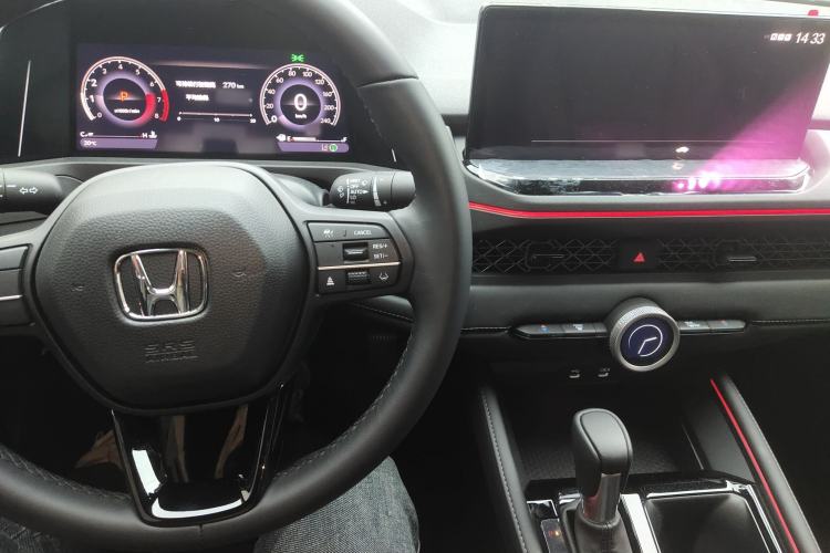 Used Honda Accord 2025 Sport Series 260TURBO Luxury Edition Center Console