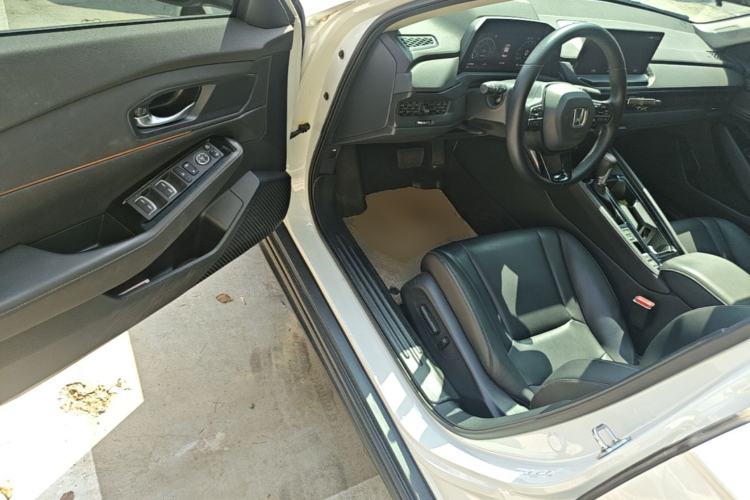 Used Honda Accord 2025 260TURBO Luxury Edition Driver Seat