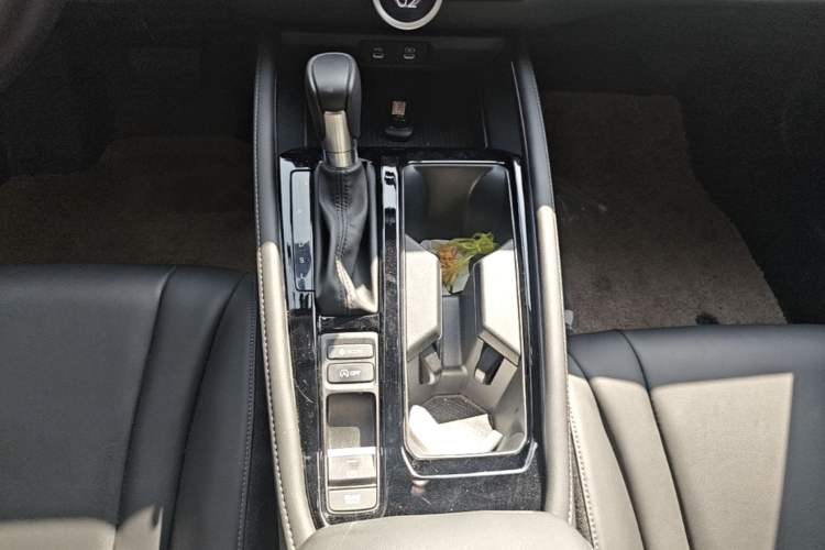 Used Honda Accord 2025 260TURBO Luxury Edition Gear Lever