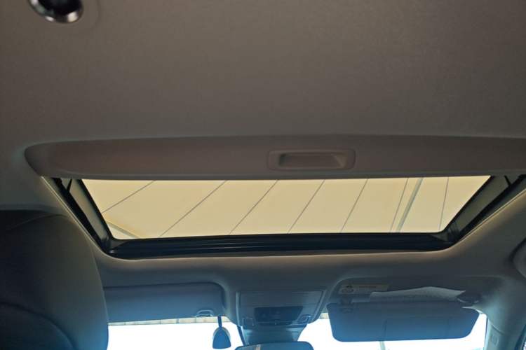 Used Honda Accord 2025 260TURBO Luxury Edition Headliner