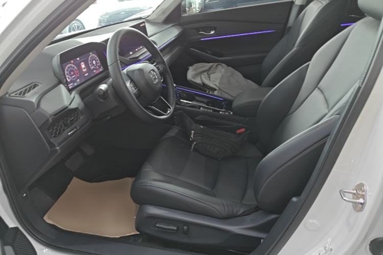 Used Honda Accord 2025 Sport Series 260TURBO Luxury Edition Left Front Seat