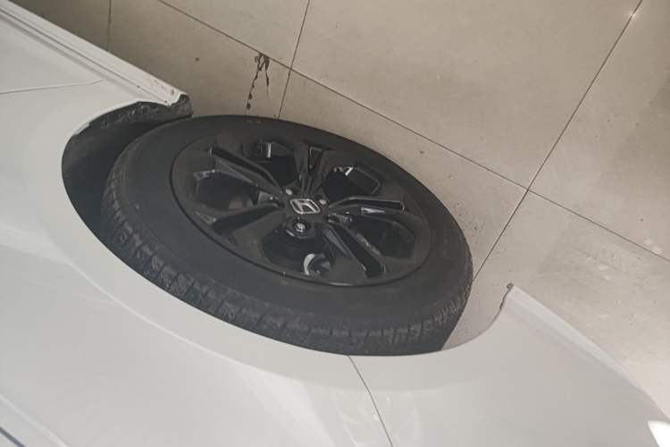 Used Honda Accord 2025 Sport Series 260TURBO Luxury Edition Left Front Wheel Hub