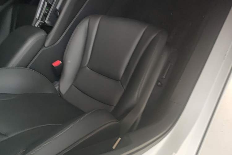 Used Honda Accord 2025 Sport Series 260TURBO Luxury Edition Right Front Seat