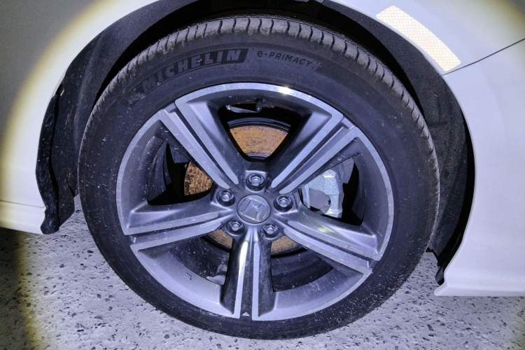 Used Honda Accord 2025 Sport Series 260TURBO Prestige Edition Right Front Wheel Hub