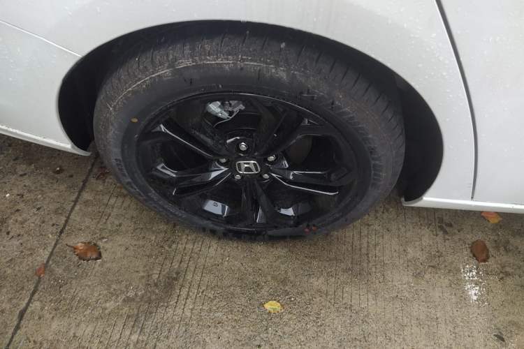 Used Honda Accord 2025 Sport Series 260TURBO Luxury Edition Right Rear Wheel Hub
