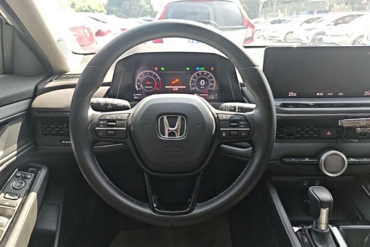 Used Honda Accord 2025 260TURBO Luxury Edition Steering Wheel