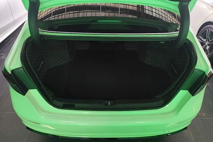 Used Honda Accord 2025 Sport Series 260TURBO Luxury Edition Trunk