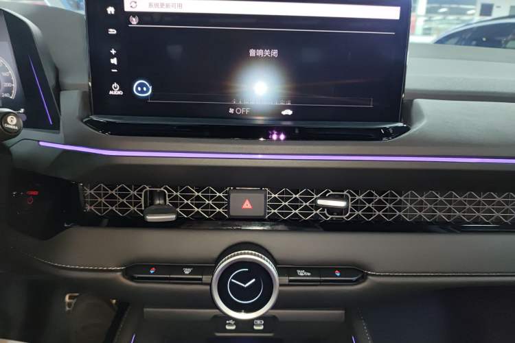 Used Honda Accord New Energy 2023 2.0L ePHEV Flagship Edition Audio And AC Panel