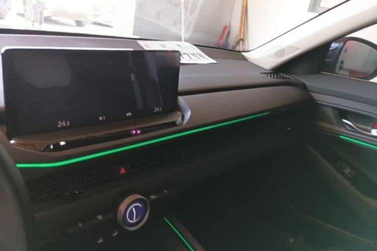 Used Honda Accord New Energy 2023 2.0L ePHEV Luxury Edition Center Console
