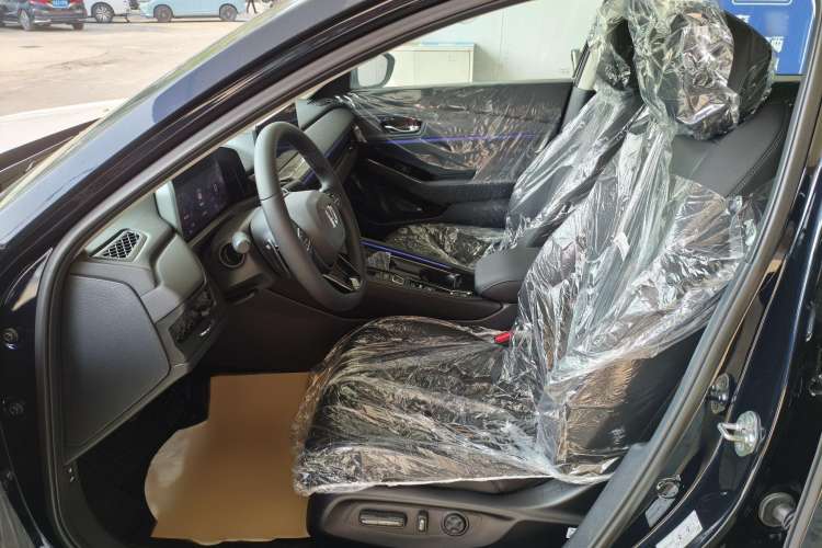 Used Honda Accord New Energy 2023 2.0L ePHEV Luxury Edition Interior 4