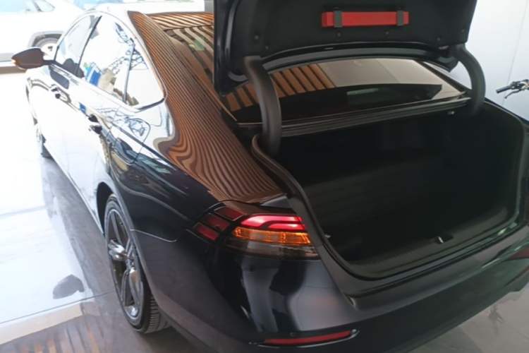 Used Honda Accord New Energy 2023 2.0L ePHEV Luxury Edition Rear Left 45 Deg