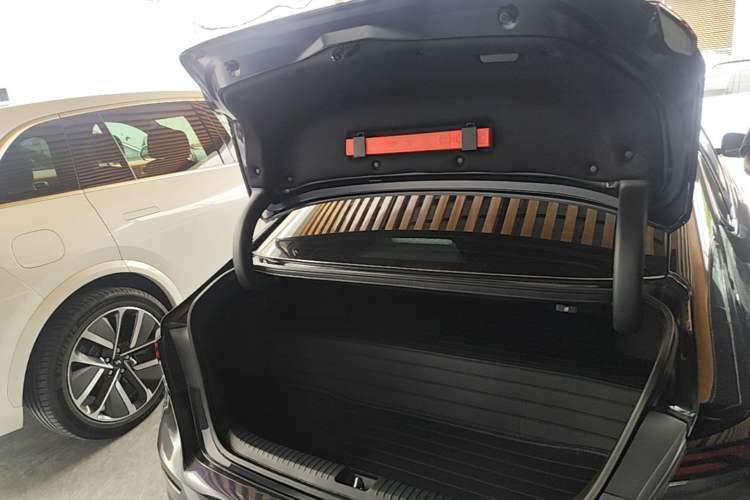 Used Honda Accord New Energy 2023 2.0L ePHEV Luxury Edition Trunk