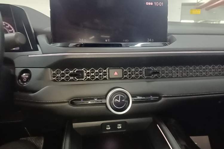 Used Honda Accord New Energy 2023 2.0L ePHEV Smart Edition Audio And AC Panel