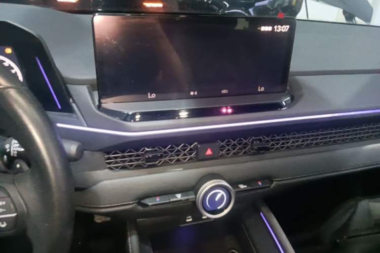 Used Honda Accord New Energy 2023 2.0L ePHEV Luxury Edition Audio And AC Panel