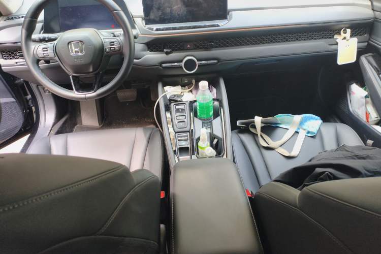 Used Honda Accord New Energy 2023 2.0L ePHEV Luxury Edition Center Console