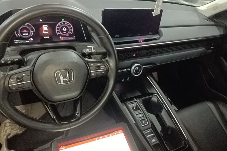 Used Honda Accord New Energy 2023 2.0L ePHEV Smart Edition Center Console