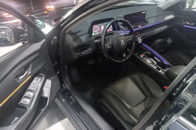 Used Honda Accord New Energy 2023 2.0L ePHEV Luxury Edition Driver Seat