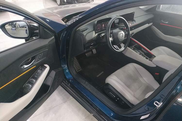 Used Honda Accord New Energy 2023 2.0L ePHEV Flagship Edition Driver Seat