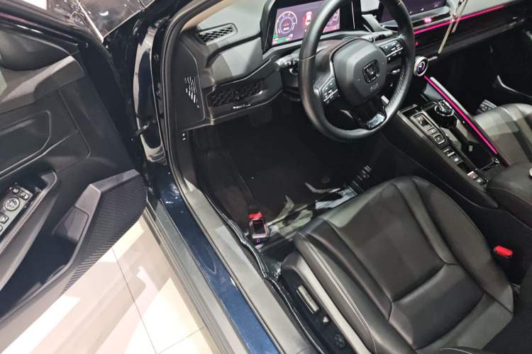 Used Honda Accord New Energy 2023 2.0L ePHEV Luxury Edition Driver Seat