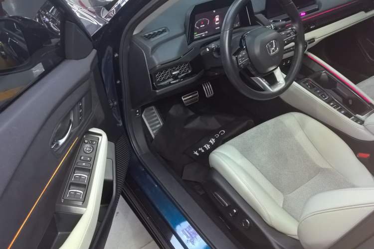 Used Honda Accord New Energy 2023 2.0L ePHEV Flagship Edition Driver Seat