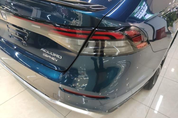 Used Honda Accord New Energy 2023 2.0L ePHEV Flagship Edition Exterior 3