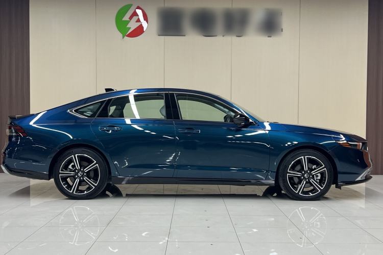 Used Honda Accord New Energy 2023 2.0L ePHEV Flagship Edition Exterior 3